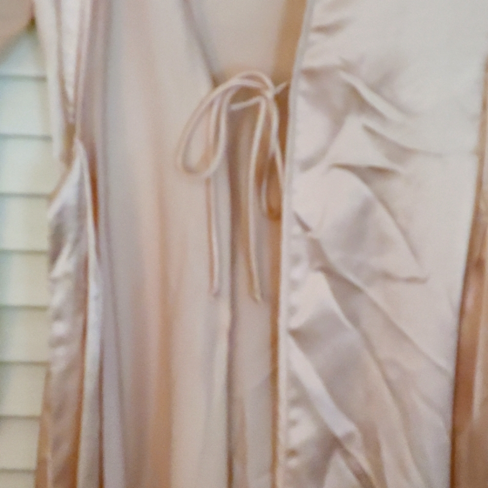 VICTORIA'S SECRET romantic robe - Picture 5 of 7